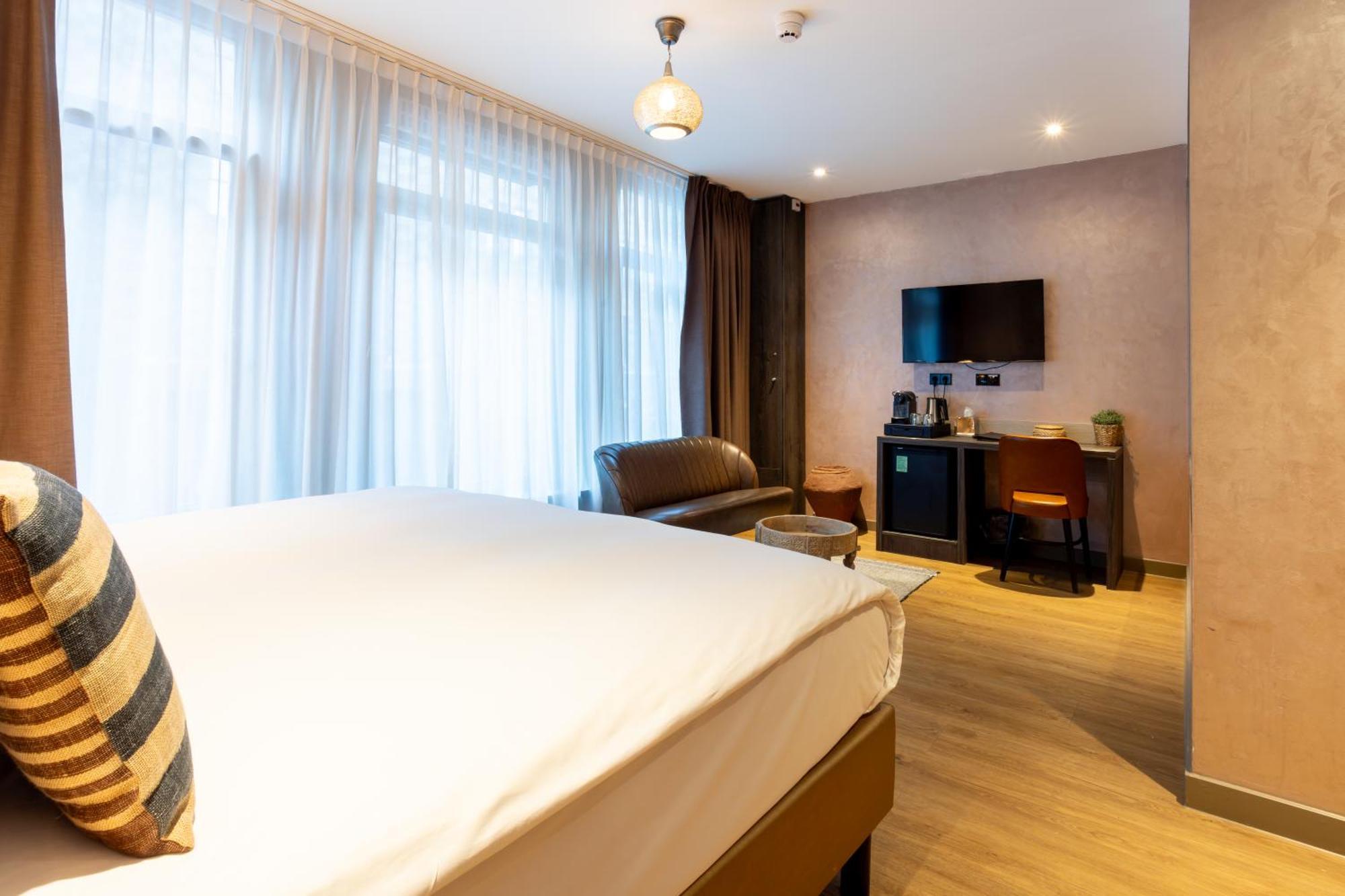 Dream Hotel 3*